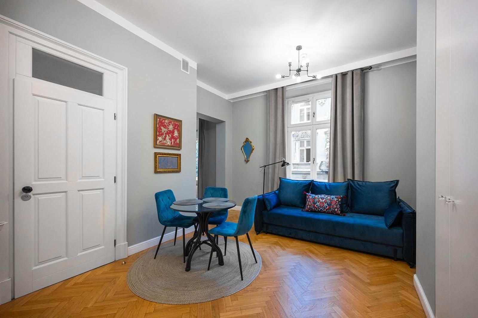 Antique Apartments Old Town Красков Екстериор снимка