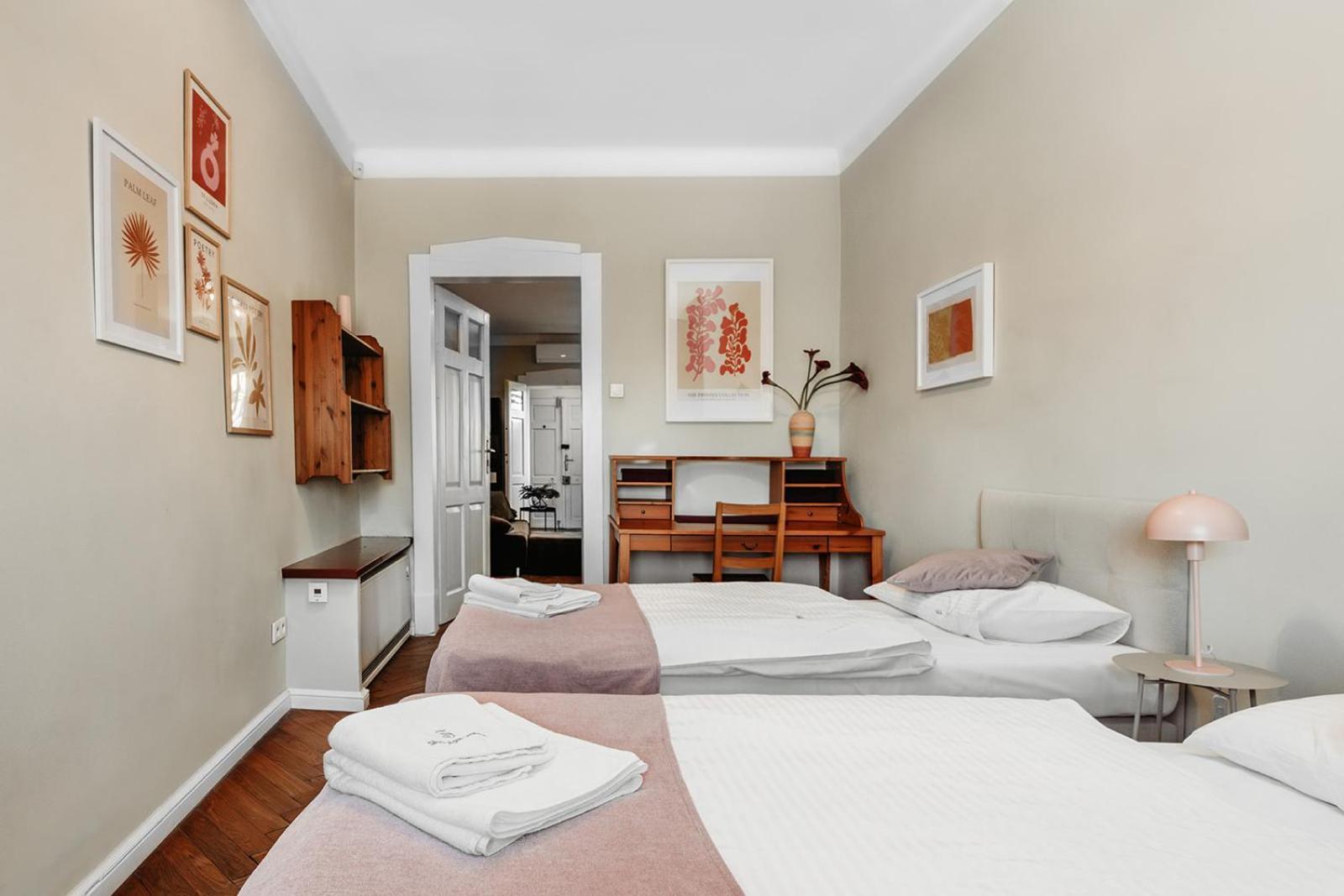 Antique Apartments Old Town Красков Екстериор снимка
